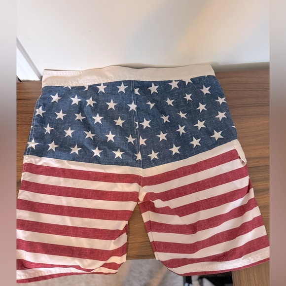 Carbon Red and White Swim Shorts American Flag Men’s Size 36 - Picture 2 of 9